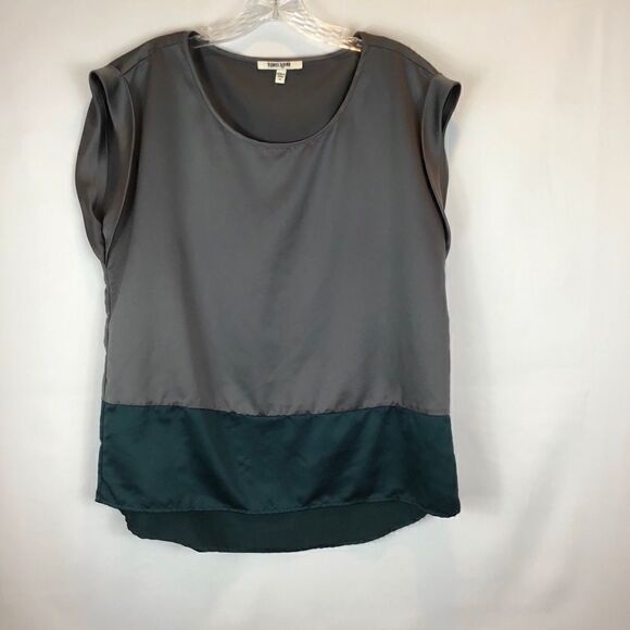 🌺3 FOR $20🌺 - Daniel Rainn Gray Green satin top Medium - Picture 2 of 3